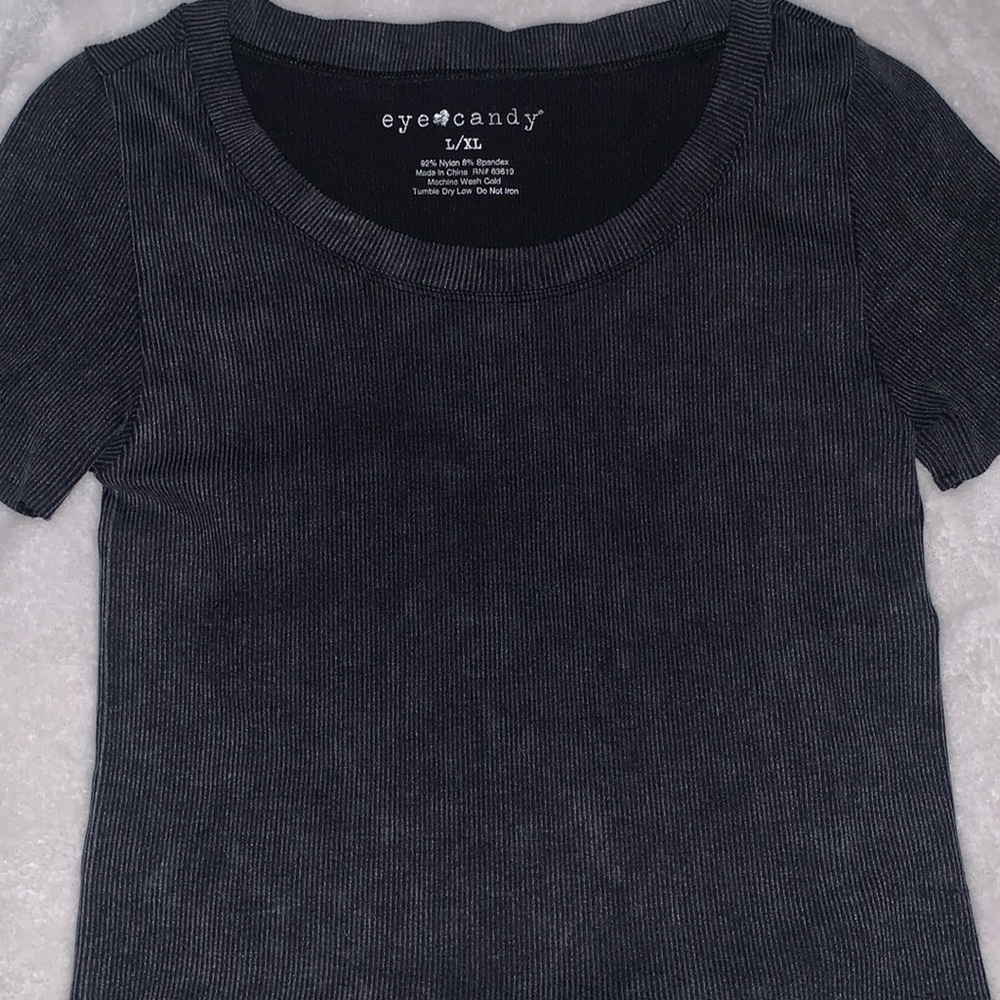 This item is has never been worn, it does not fit so I brought it to poshmark!!